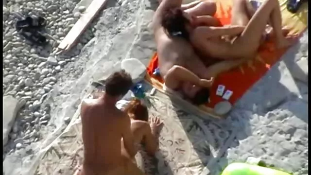 Le patron baise une secrétaire porno tube ixxx latina sexy dans son bureau
