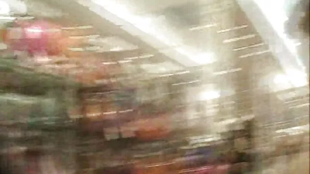 Sperme laissé tube pourn film dans un trou asiatique