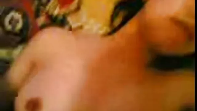 Énorme vibrateur dans le cul international porno tube serré