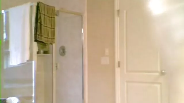 Un pervers aux yeux bleus a exposé sa chatte lubrique retro sex film