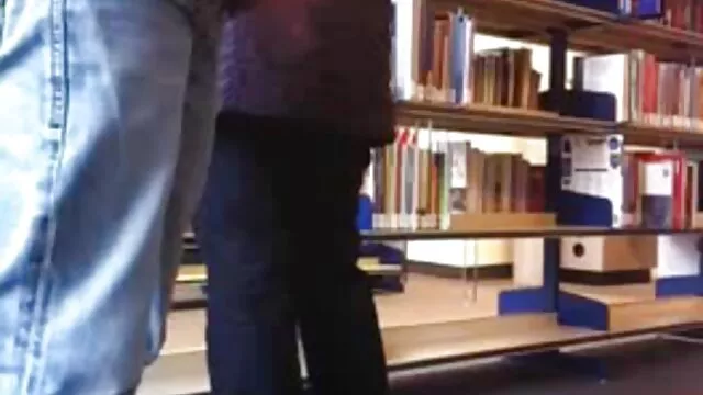 Couple allemand ayant des relations sexuelles dans la salle pornxx film de bain