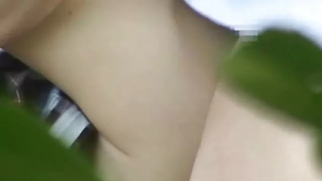 Adieu le sexe avec une ancienne petite amie tatouée dans un endroit intéressant. Elle est assise sur une bite 3d porno tube avec une chatte et rebondit