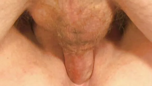 La mature cinema tube beauté a filmé sa masturbation