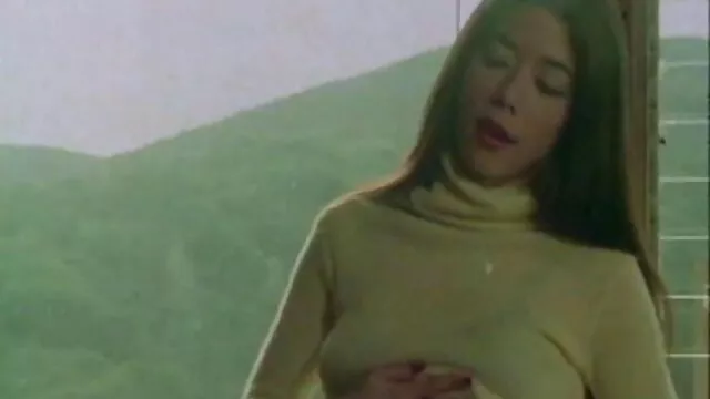 Sexe passionné avec une vieille dame linjerie porno