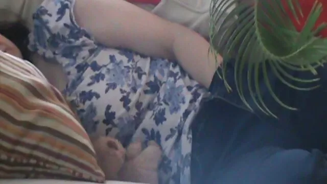 18yo mature tube film Eve Nicholson est prête pour le sexe