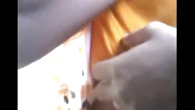 Jolie blonde caresse la chatte porno hd us dans différentes culottes