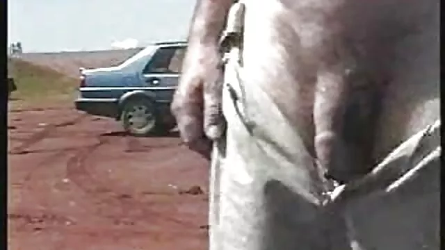 La brune était remplie retro nude film de sperme, comme sous la douche