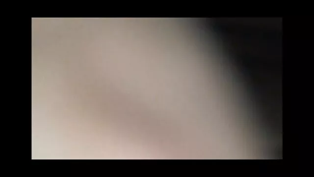 Après une pipe, la pute matureporn movie reçoit une dose impressionnante de baise et ne se calme que lorsque la personne se retrouve sur elle!