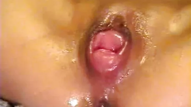 Le nettoyeur a baisé le patron sexy dans free vintage porno tube les toilettes