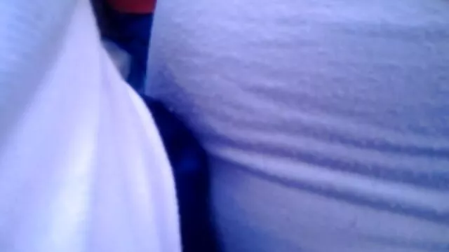 Femme de ménage tube porno famille en collants se prend une bite dans le cul