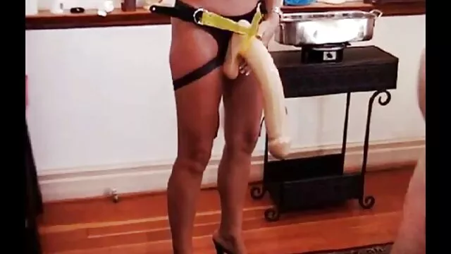 Sexy chick se met à l'extase cllasic porno