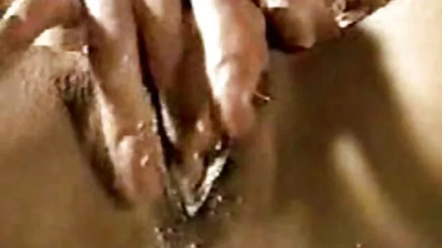 Un mulâtre mignon baise le cul filme porno babysiter gay blanc