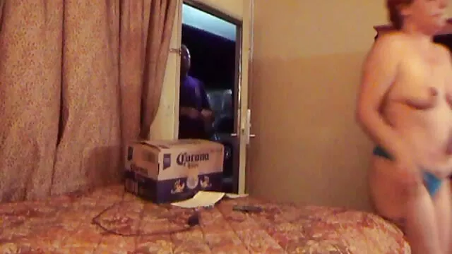 La salope branle un gode avec des jambes 100 tube porno sexy