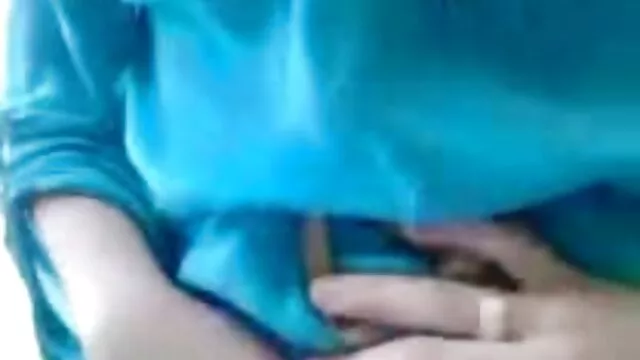 La blonde adore quand ses doigts ixxx films se font lécher