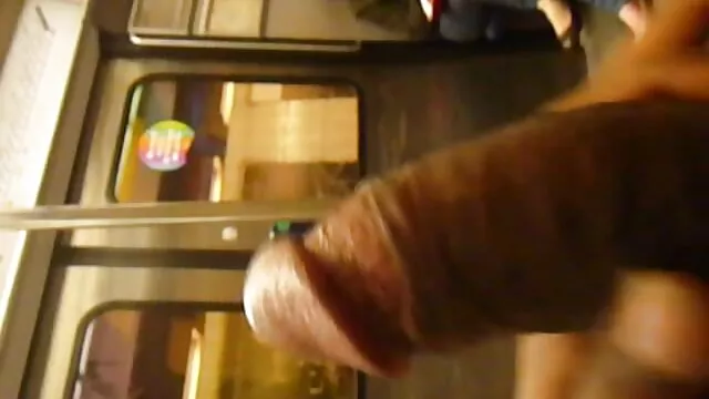 Asa Akira remplit film mom tube sa bouche avec une grosse bite partie 2