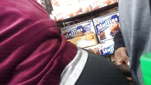 Comme cela n'a pas fonctionné avec une grosse femme blonde dans un lit chaud, vous pouvez aller porno om animal voir une brune potelée dans la salle de bain